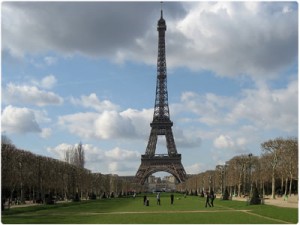 Where Eiffel Tower is Located? Information of the world